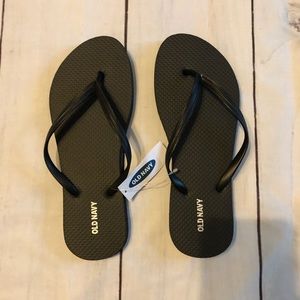 Brand new old navy flip flops!